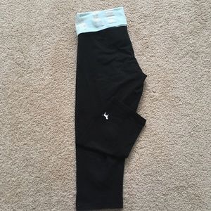 Victoria’s Secret PINK Yoga Capris Sz M